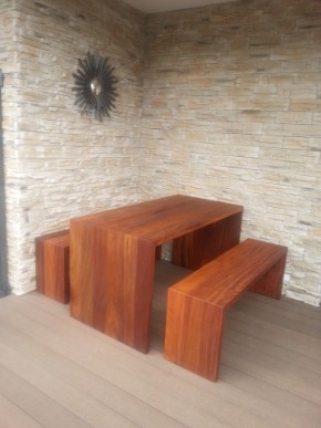 Massivholz Sitzgruppe f&uuml;r den Au&szlig;enbereich